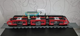 Конструктор LEGO City Трамвай і вокзал у центрі міста 811 деталей (60423) фото від покупців 2