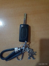 Корпус викидного ключа Peugeot 407 4007 607 Galakeys 3 кнопки батарейка на платі лезо VA2 (01-09) фото від покупців 1