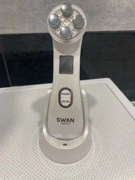 Микротоковый массажер для лица и шеи Swan Beauty Skin Boost RF-30 MS EMS массажер с микротоками от отеков лифтинг и тонус кожи мощный для омоложения с микротоками светотерапия аккумуляторный белый фото от покупателей 7