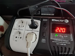 Стабілізатор напруги ElectrO НСТ-1500 1.5 кВА на 4 розетки (HCT15EL4W) фото від покупців 2