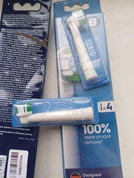 Насадки для электрической зубной щетки Oral-B Electric Precision Clean 3 шт (4210201848172) фото от покупателей 9