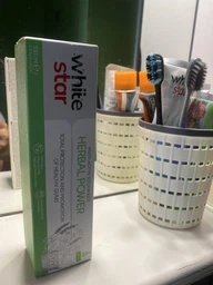 Мультиактивна зубна паста White Star Herbal Power 100 мл (3800237400317) фото від покупців 4