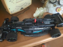 Конструктор LEGO Technic Mercedes-AMG F1 W14 E Performance Pull-Back 240 деталей (42165)