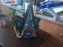 Конструктор Lego Despicable Me Сімейний маєток Грю та міньйонів 75583