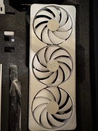 Видеокарта GIGABYTE Nvidia GeForce RTX 5070 Ti AERO OC 16G (GV-N507TAERO OC-16GD) фото от покупателей 7