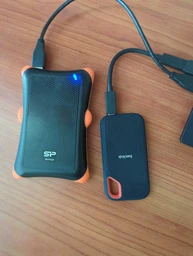 SSD накопичувач SanDisk Extreme v2 e61 2tb usb 3.2 (sdssde61-2t00-g25) фото від покупців 12