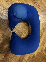 Дорожная надувная подушка подголовник на шею со встроенной помпой TRAVEL NECK PILLOW Голубая