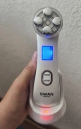 Микротоковый массажер для лица и шеи Swan Beauty Skin Boost RF-30 MS EMS массажер с микротоками от отеков лифтинг и тонус кожи мощный для омоложения с микротоками светотерапия аккумуляторный белый фото от покупателей 2