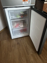 Холодильник із морозильною камерою Beko B5RCNA405HMG