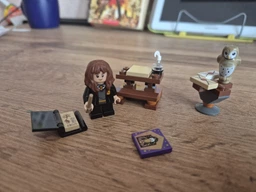 Lego Harry Potter Навчальний стіл Герміони 30392