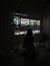 Потужний портативний проектор Umiio A007 на 800 люмен Full HD домашній кінотеатр смарт USB Bluetooth з триногою і ручкою тримачем фото від покупців 13