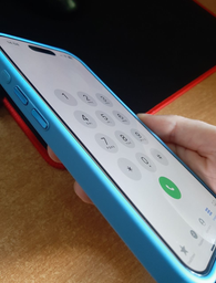 Защитное стекло на iphone 16 pro / iphone 17/ iphone 17 pro на весь экран 9D Shieldy фото от покупателей 1