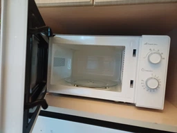 Мікрохвильова піч Beko , 20л, мех.керув., 700Вт, сірий (MOC20100SFB) фото от покупателей 16