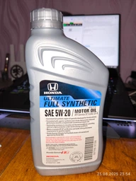 Моторное масло синтетическое Honda HG Ultimate 5W-20 0.946 л (087989138) фото от покупателей 2