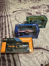 Коллекційна модель Bburago F1 Red Bull Racing RB з металу (маштаб 1:43) red