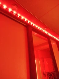 Светодиодная LED лента RGB 5050 5 метров с блоком питания и пультом ДУ фото от покупателей 3
