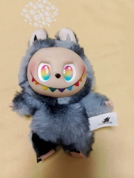 Мягкая игрушка брелок Labubu Pop Mart Big Into Energy Serenity, коллекционная игрушка Лабубу 3 серии The Monsters, 16 см, зелёная