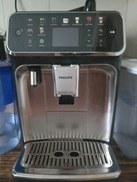 Кофемашина PHILIPS Series 5500 LatteGo EP5547/90