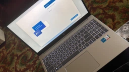 Ноутбук HP Laptop 15-fd0126ua&nbsp;(BF1J7EA) Natural Silver / 15.6" IPS / Intel Core 5 120U / RAM 16 ГБ / SSD 512 ГБ / Windows / Підсвітка клавіатури фото від покупців 1
