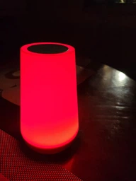 Аккумуляторный ночник с USB зарядкой LED RGB лампа в спальню Villa Volance с пультом, смена 13 цветов, регулировка яркости белая + желтая фото от покупателей 2