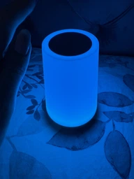Аккумуляторный ночник с USB зарядкой LED RGB лампа в спальню Villa Volance с пультом, смена 13 цветов, регулировка яркости белая + желтая фото от покупателей 12