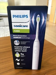 Электрическая зубная щетка PHILIPS Sonicare HX7101/01 серии 5300 фото от покупателей 4