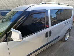 Дефлекторы окон HIC FI13 Fiat Doblo с 2010