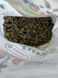 Натуральна клітковинна закуска для кроликів та гризунів Versele‑Laga Nature Snack Fibres 500 г