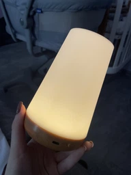 Аккумуляторный ночник с USB зарядкой LED RGB лампа в спальню Villa Volance с пультом, смена 13 цветов, регулировка яркости белая + желтая фото от покупателей 9