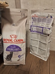 Сухой корм Royal Canin Sterilised 37 - для кастрированных кошек и стерилизованных кошек, 4 кг (2537040) фото от покупателей 8
