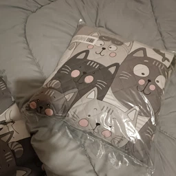 Подушка декоративная Руно Grey Cat антиаллергенное волокно 40х40 см (Р311.52_Grey Cat) фото от покупателей 3