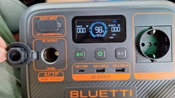 Зарядна станція Bluetti AC2P (Global) фото від покупців 3