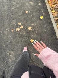 Накладні нігті Nail молочні, стилет, довгі, 20 шт фото від покупців 1