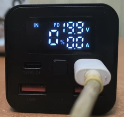Повербанк 20000mAh 65W (PD) XO PB97 для ноутбука Чорний фото від покупців 1
