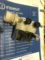 Клапан EDL90/88-L для стиральной машины Ariston Indesit C00110333 2x90 градусов фото от покупателей 8