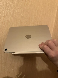 Планшет Apple iPad 11" 2025 Wi-Fi 128GB Silver (MD3Y4TY/A) фото от покупателей 1