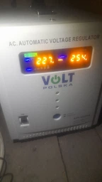 Стабилизатор сетевого напряжения Volt Polska AVR 5000VA 5AVR5000SE 5000 Вт фото от покупателей 4