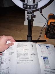 Комплект блоггера аккумуляторный Aura Blogger LED Pro-100 кольцевая светодиодная лампа Black (KBABLP100B) фото от покупателей 1