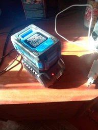 Зарядное устройство для MAKITA 18-21V. Совместимо с батареями BL1415 BL1420 BL1815 BL1830 BL1840 BL1860