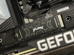 Накопитель SSD Kingston Fury m.2 NVMe 1TB Renegade 960 1024 (SFYRS/1000G) фото от покупателей 3