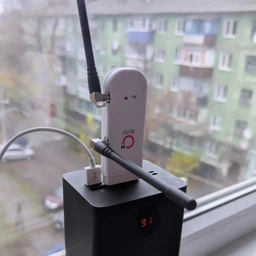 Мобильный 4G модем/роутер USB Wi-Fi 3G/4G LTE OLAX F 90 Smart (Cat.4) Киевстар, Vodafone, Lifecell + 2 антенны 5 dBi. Скорость до 150 Мбит/с. Два выхода CRC9. Поддержка до 10 устройств. Работа от PowerBank.