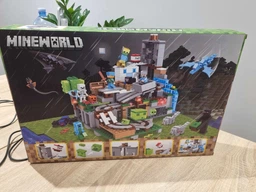 Дитячий конструктор Minecraft Гірська печера гра майнкрафт з LED підсвіткою ігровий набір з кубиків блоків фігурок тварин 587 деталей з печерою деревами лавою водою факелами та аксесуарами розвиваючий подарунок для творчості хлопчиків та дівчаток 66334 фото від покупців 8
