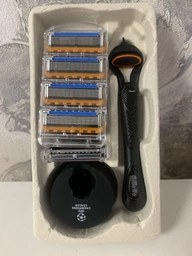 Станок для бритья мужской Gillette Fusion5 c 5 сменными картриджами + подставка (8700216356794) фото от покупателей 1