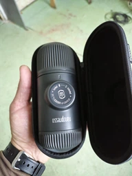 Еспресо-кавоварка портативна Wacaco Nanopresso з чохлом Червона (WNANORED) фото від покупців 1