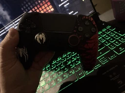 Качественный защитный силиконовый чехол Marvel`s Spider-Man 2 (Red) для геймпада Sony DualSense PS5 + накладки на стики фото от покупателей 1