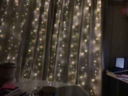 Светодиодная Водонепроницаемая Гирлянда-Занавес Штора Sunnest 3*3м 300LED USB c Пультом для Украшений Окон и Террасы, теплый белый (SUN-300L) фото от покупателей 17