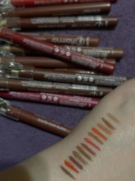 Набор матовых карандашей для губ помада-карандаш Flormar Matte Color Lipstick карандаши для макияжа нюдовые оттенки с точилкой подарочный набор профессиональный косметические карандашики деревянные с точилкой с кремовой текстурой контур губам 12 шт фото от покупателей 1