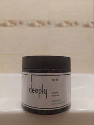 Deeply Restoring Hair Mask Восстанавливающая маска для волос 300 мл фото от покупателей 1