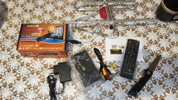 Комплект Т2 : Тюнер DVB-T2 і антенна для Т2 с усилителем 0,1 A-sus (прием сигнала до 25 км от ретранслятора)) Тд ресивер T2