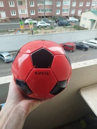 Детский футбольный мяч KIPSTA First Kick размер 4 красный 9-12 лет фото от покупателей 1